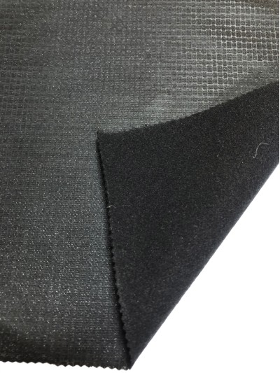 DG-PGSG  PS181635  黑色牛奶絲起毛立體PU(格子)  56''  290±10gsm 底布100%poly  面布92%poly ,8%nylon+PU   MOQ:1000y 45度照